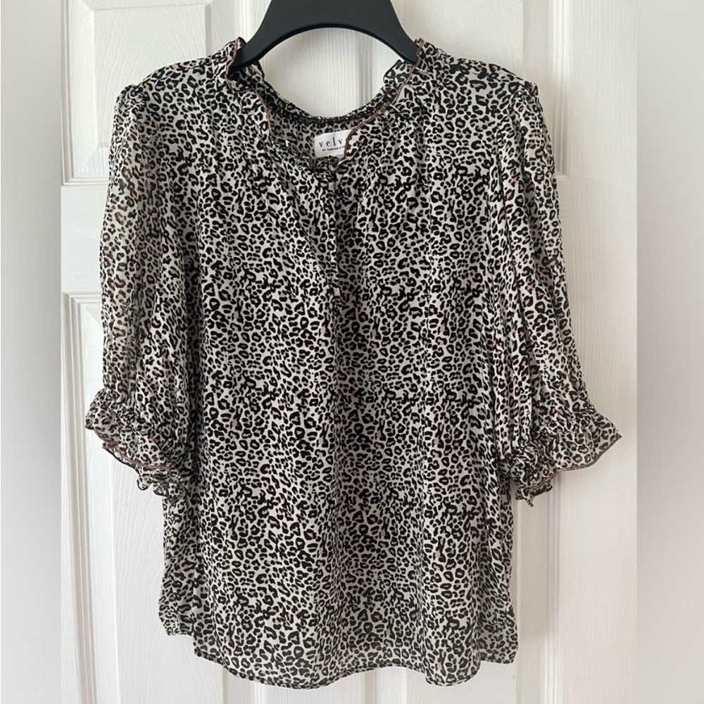 Velvet by Graham & Spencer Monochrome Animal Print Blouse
